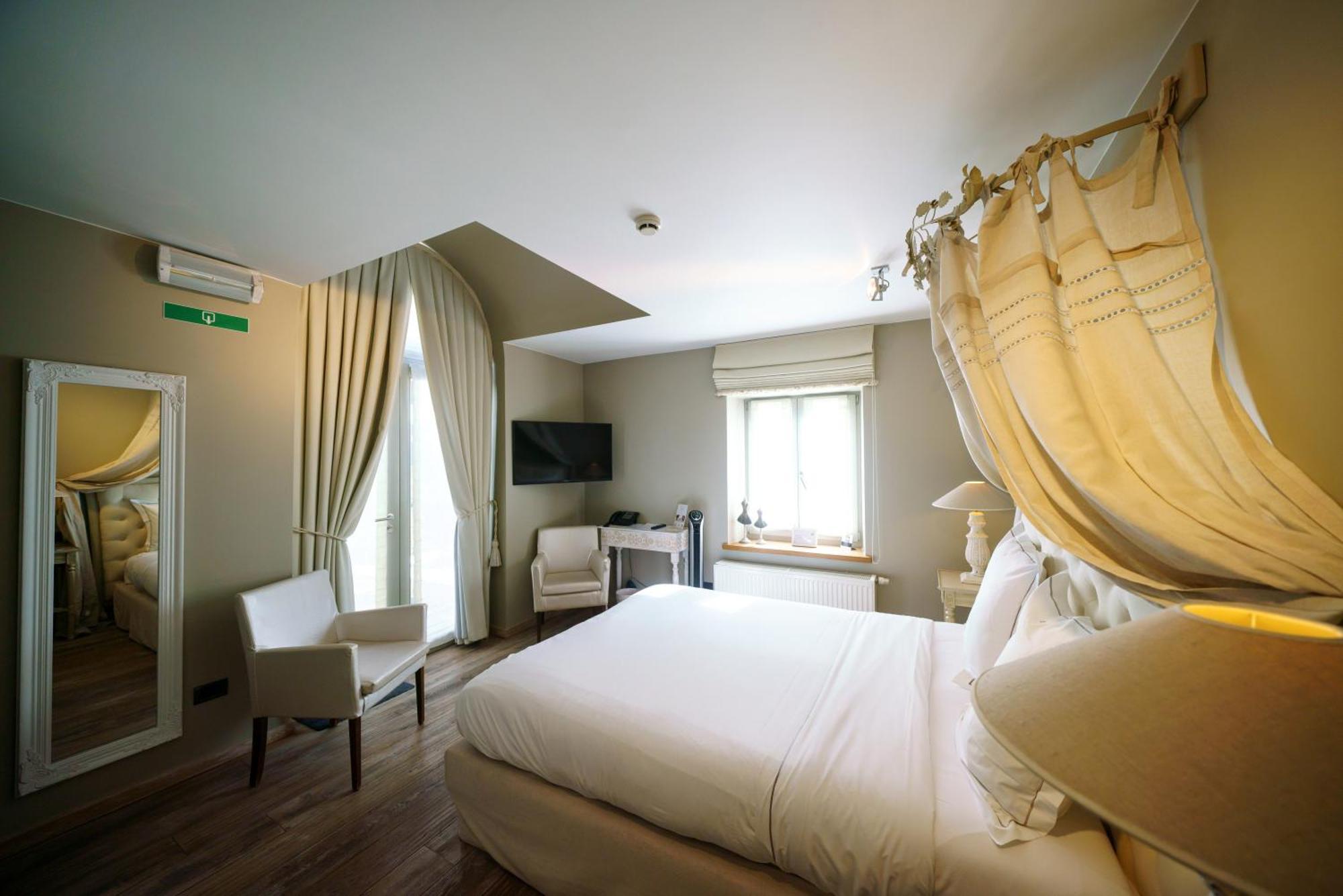 Hotel Saint-Amour Durbuy Exteriör bild